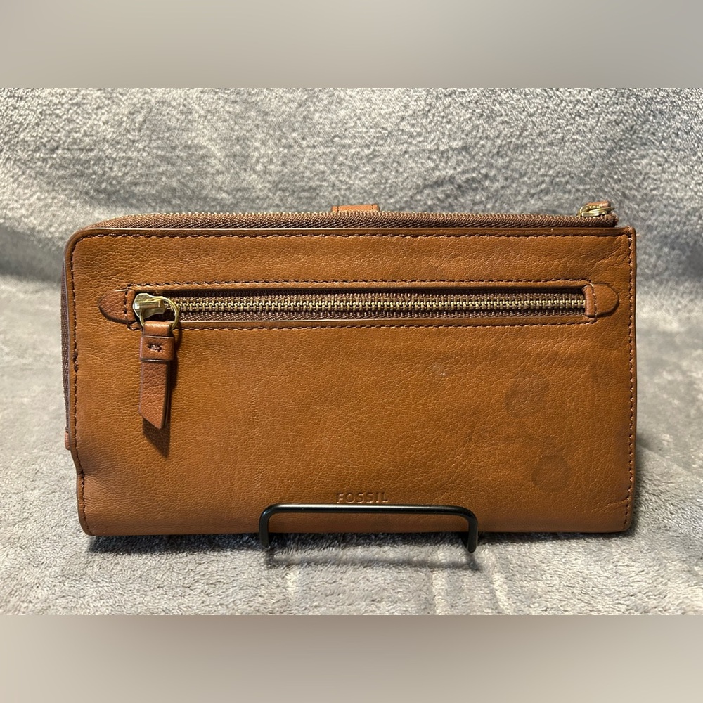 Fossil Fiona Genuine Leather Clutch Wallet - Picture 8 of 13